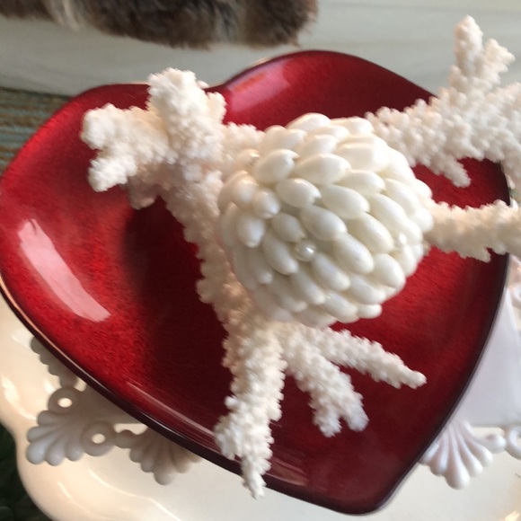 NWT Medium Red Glass Heart Dish - Picture 1 of 5